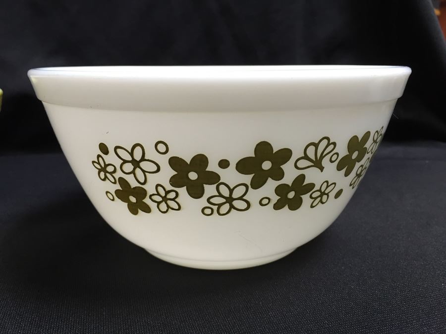 Pair Of Pyrex Bowls