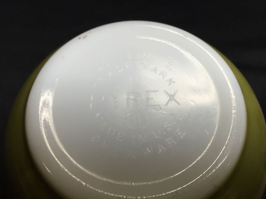 Pair Of Pyrex Bowls [Photo 7]