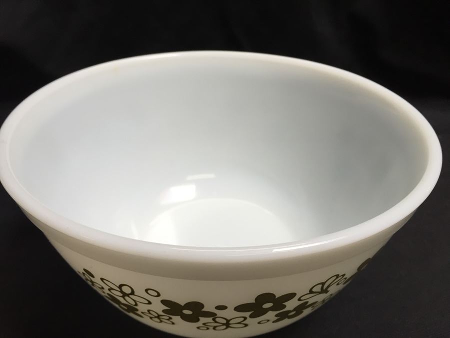Pair Of Pyrex Bowls [Photo 5]