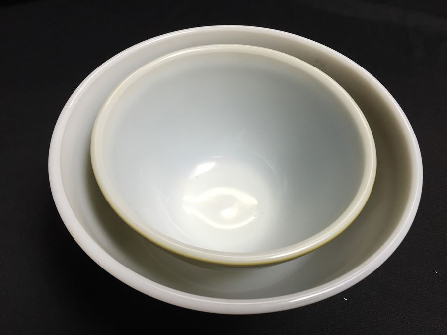 Pair Of Pyrex Bowls [Photo 8]