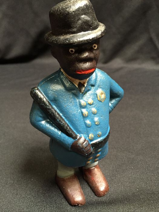 Black Americana Cast Iron Bank [Photo 11]