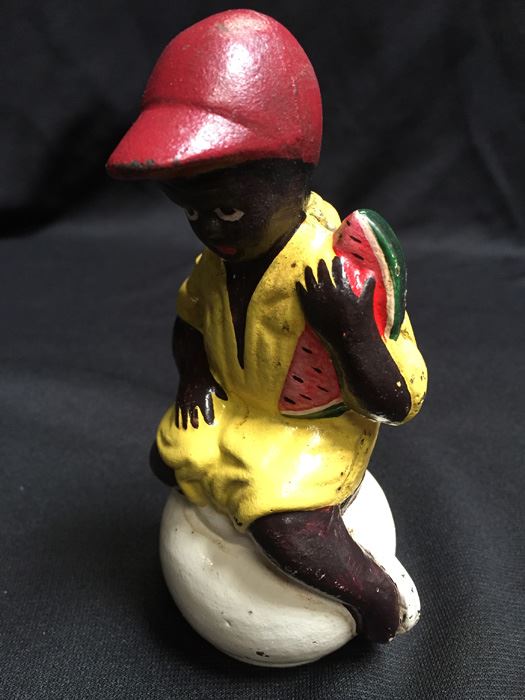 Black Americana Cast Iron Bank [Photo 1]