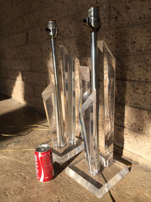 Pair Of Lucite Table Lamps [Photo 15]