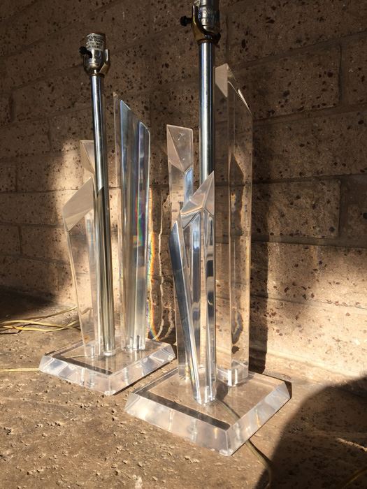 Pair Of Lucite Table Lamps [Photo 6]