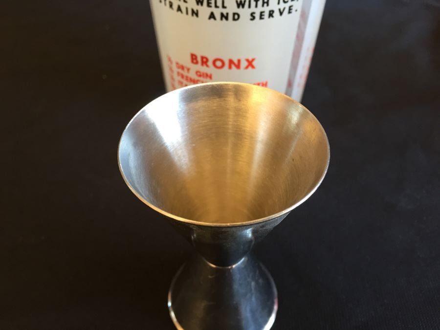 Vintage Mid-Century Glass Cocktail Martini Liquor Mixing Shaker With Recipes [Photo 8]