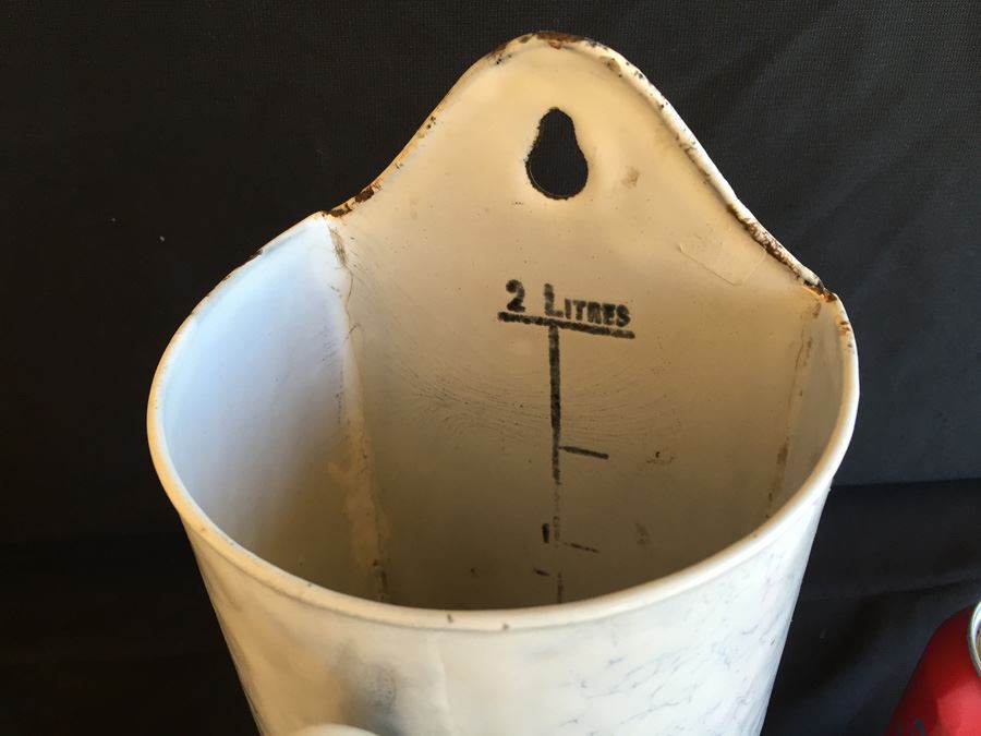 Vintage French Enamel Irrigator [Photo 2]