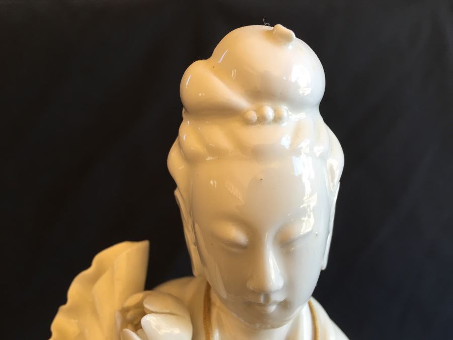 A Chinese Blanc De Chine Figure Of Guanyin [Photo 5]