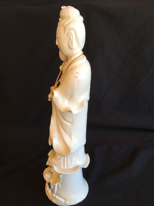 A Chinese Blanc De Chine Figure Of Guanyin [Photo 9]