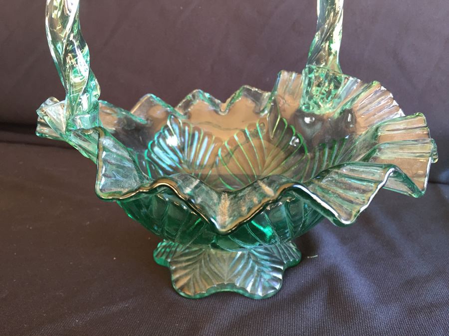 Pair Of Green Fenton Glass Baskets [Photo 15]
