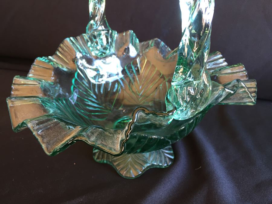 Pair Of Green Fenton Glass Baskets [Photo 13]