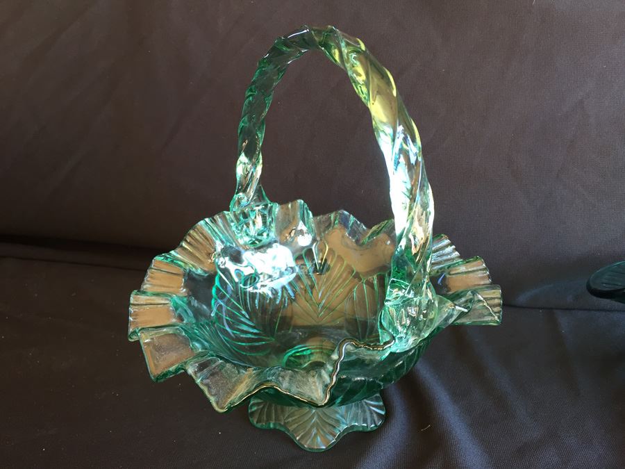 Pair Of Green Fenton Glass Baskets [Photo 11]