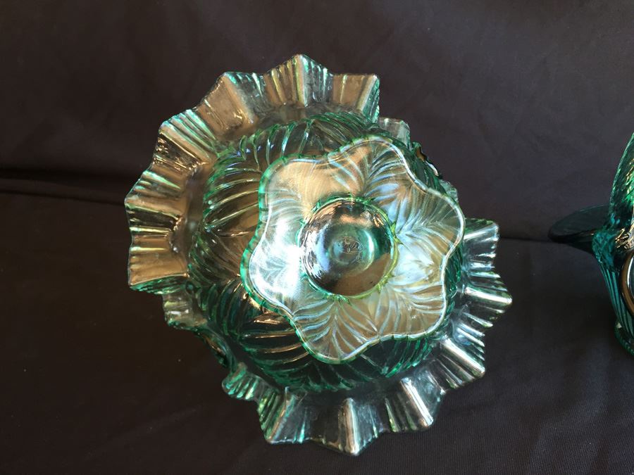 Pair Of Green Fenton Glass Baskets [Photo 17]