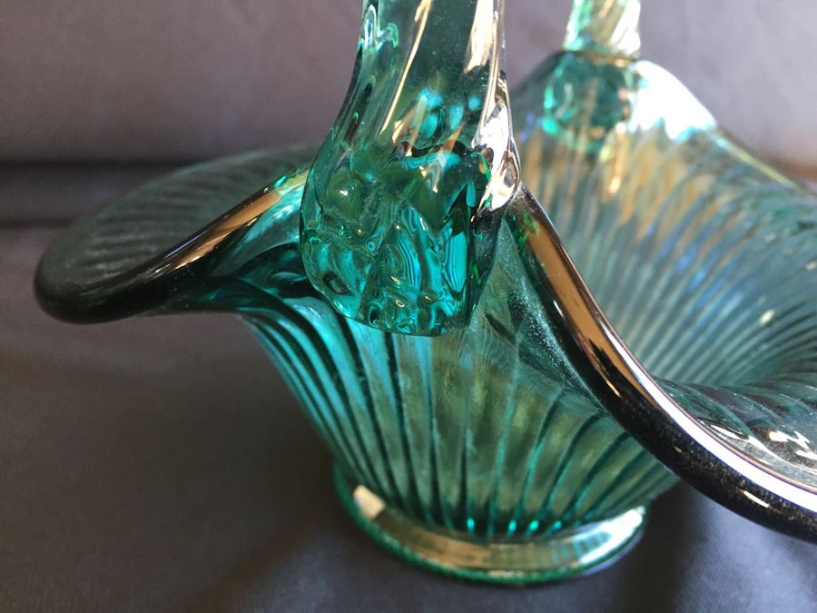 Pair Of Green Fenton Glass Baskets [Photo 7]