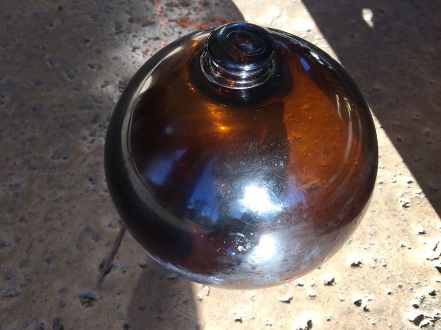 Old Hand Blown Round Bottle [Photo 11]