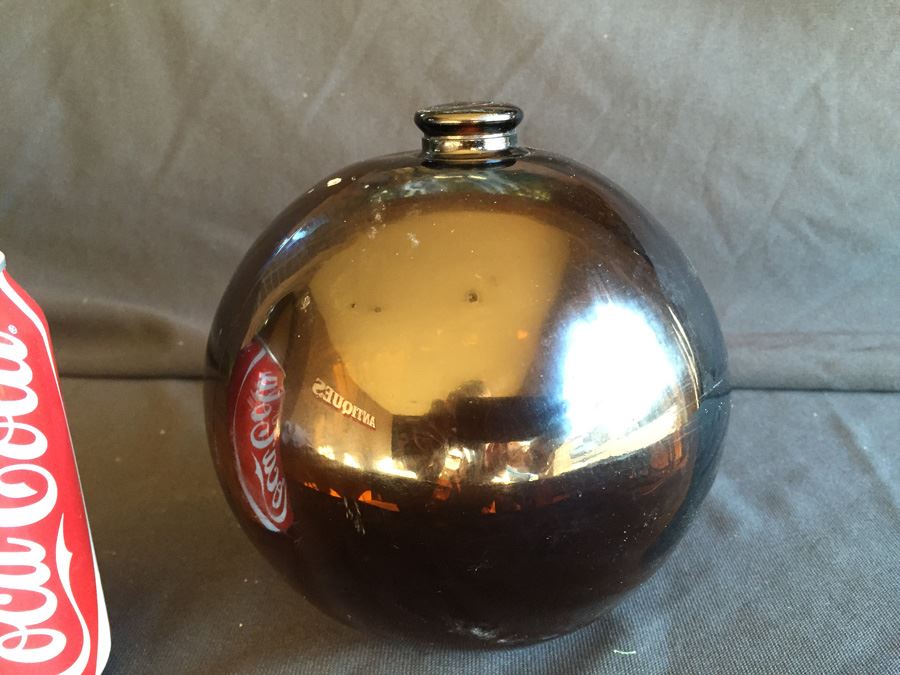 Old Hand Blown Round Bottle [Photo 2]