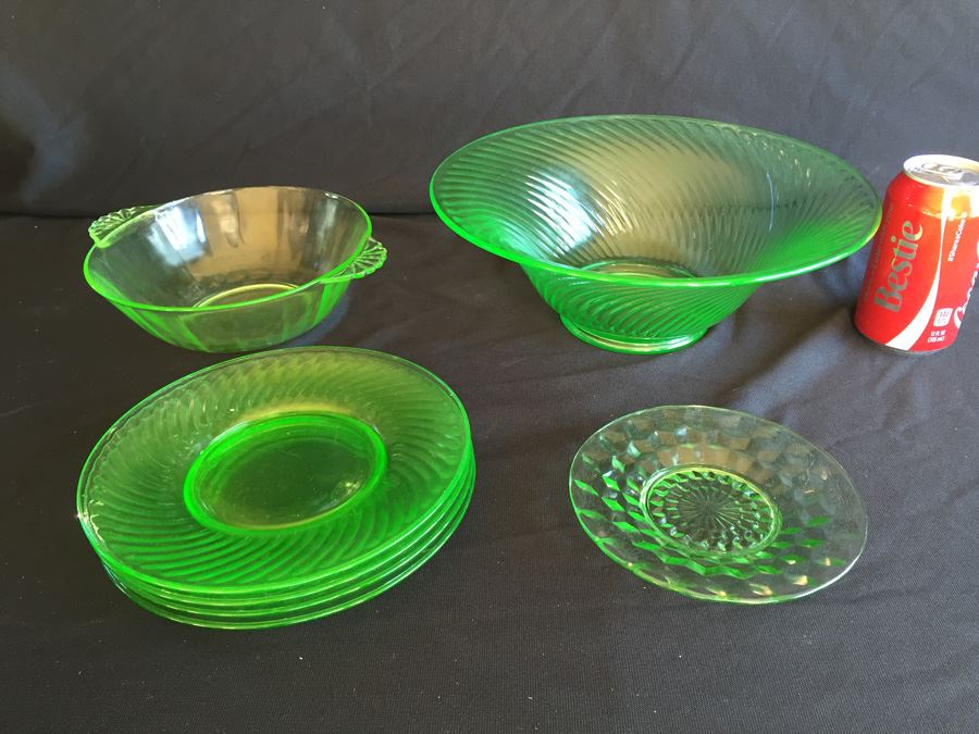 Vaseline Glass Lot [Photo 15]