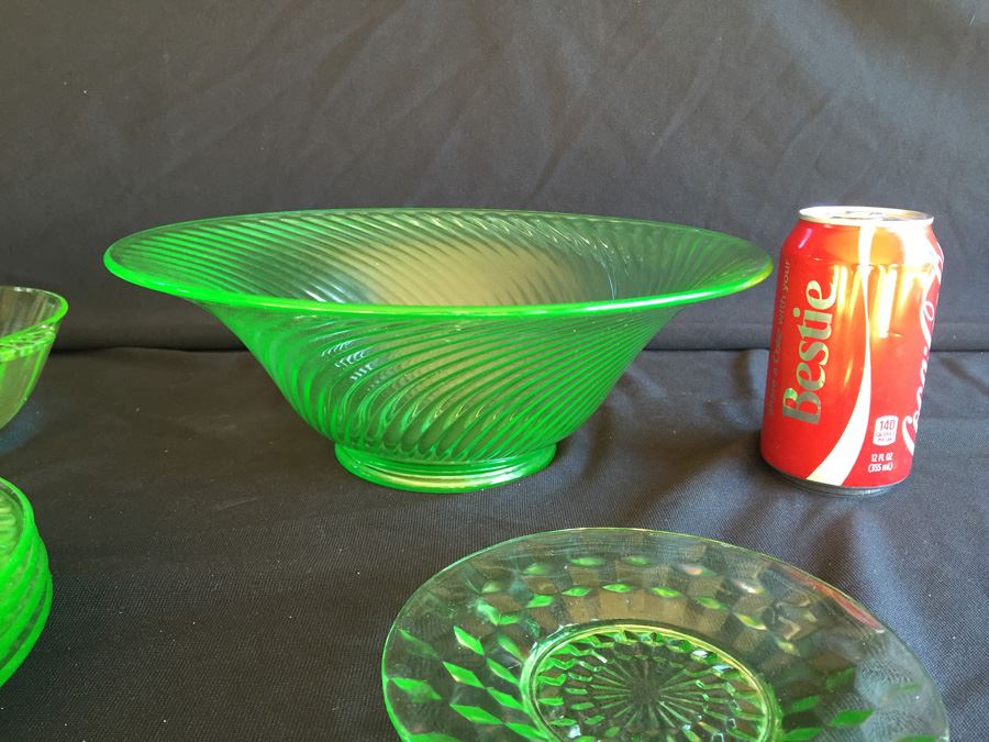 Vaseline Glass Lot [Photo 9]