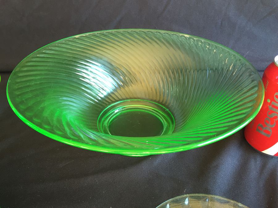 Vaseline Glass Lot [Photo 10]