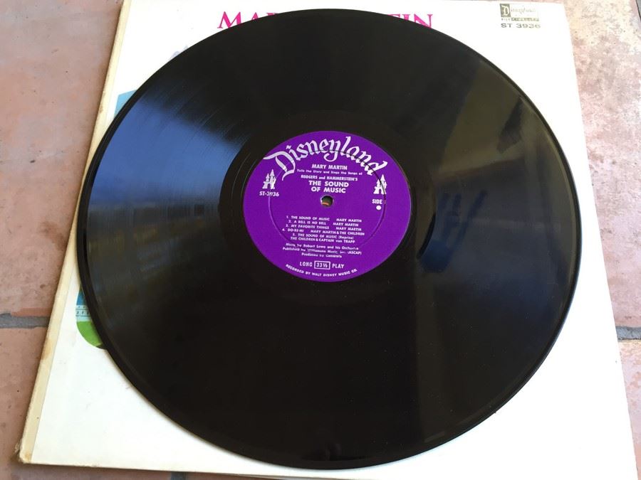 Mary Martin Tells The Story And Sings The Songs Of Rodgers And Hammerstein's The Sound Of Music - Disneyland ‎- ST 3936 [Photo 3]