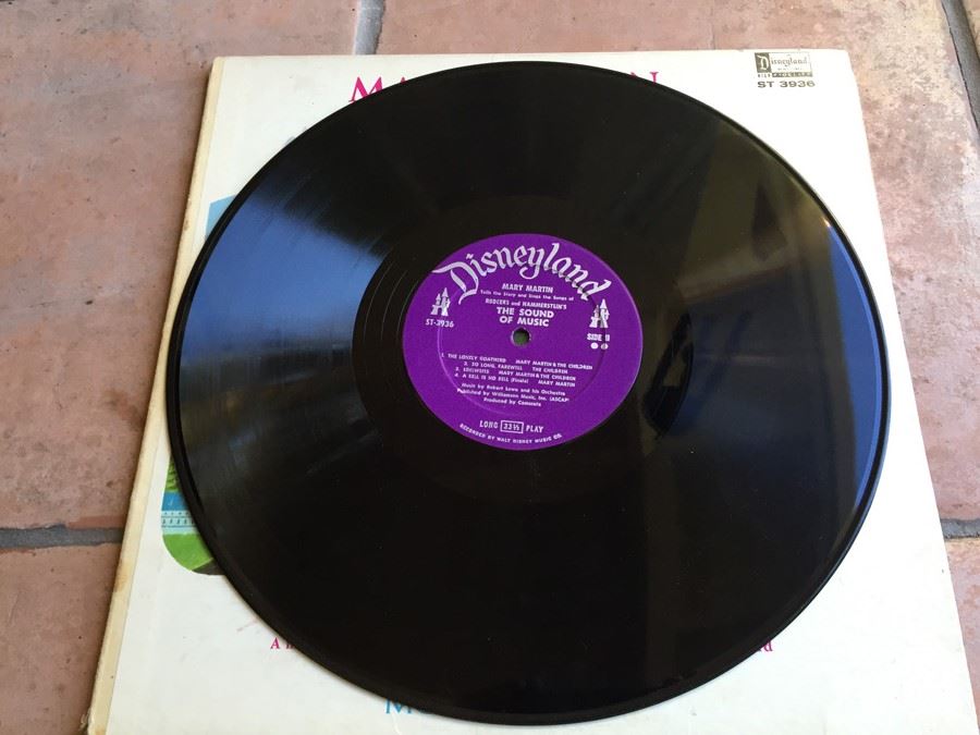 Mary Martin Tells The Story And Sings The Songs Of Rodgers And Hammerstein's The Sound Of Music - Disneyland ‎- ST 3936 [Photo 6]