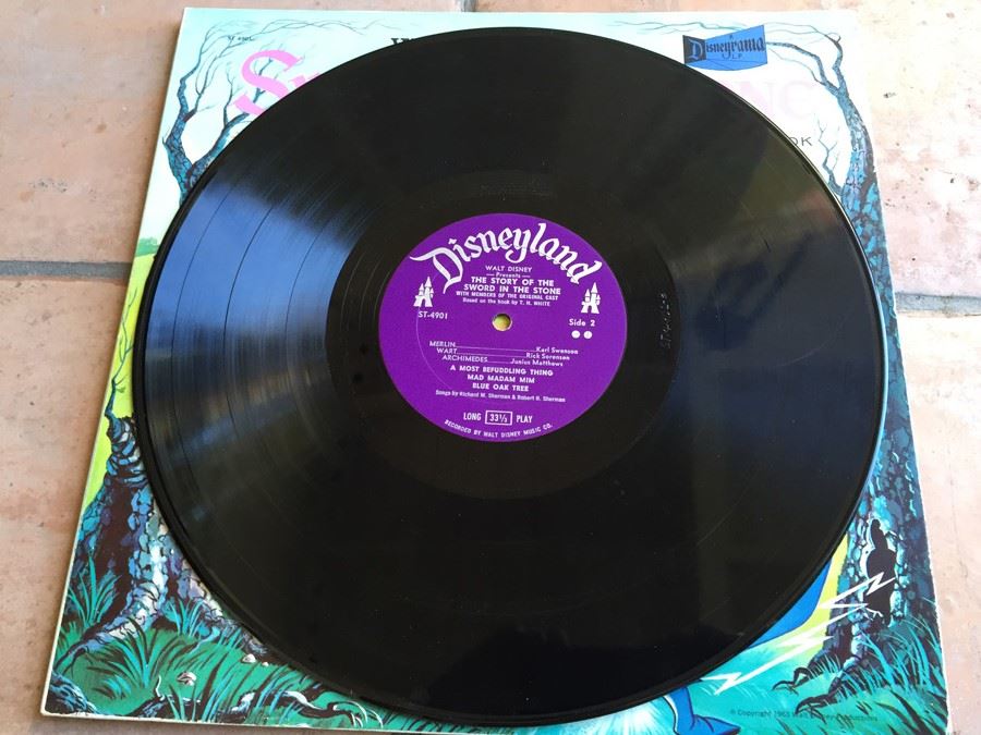 Walt Disney's Sword In The Stone - Disneyland ‎- ST-4901  [Photo 10]