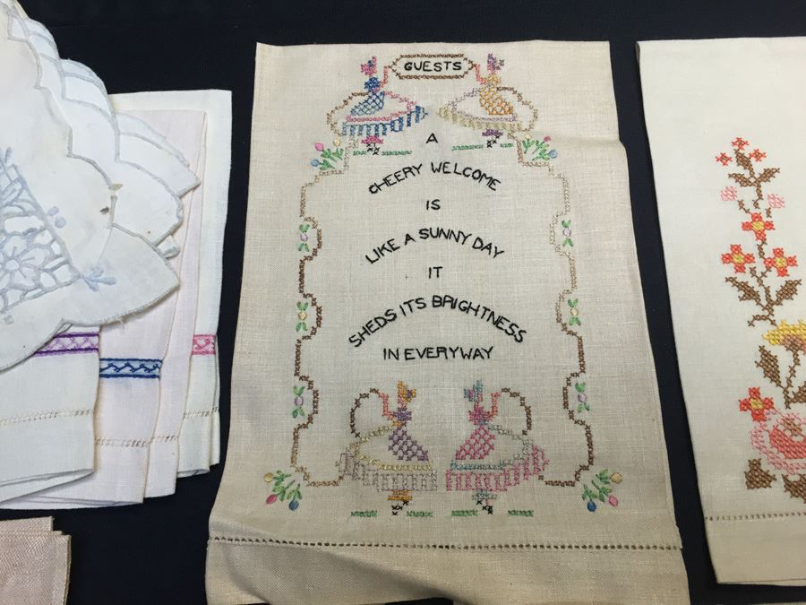 Assorted Linen Lot [Photo 15]