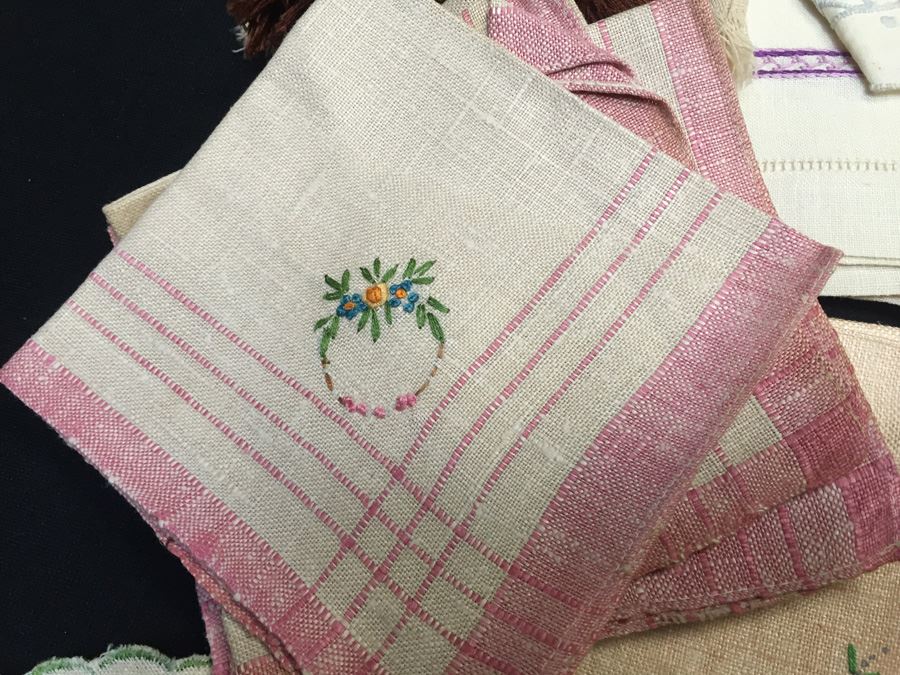 Assorted Linen Lot [Photo 21]