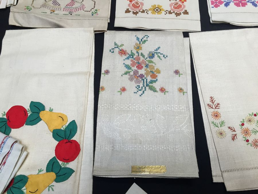 Assorted Linen Lot [Photo 5]