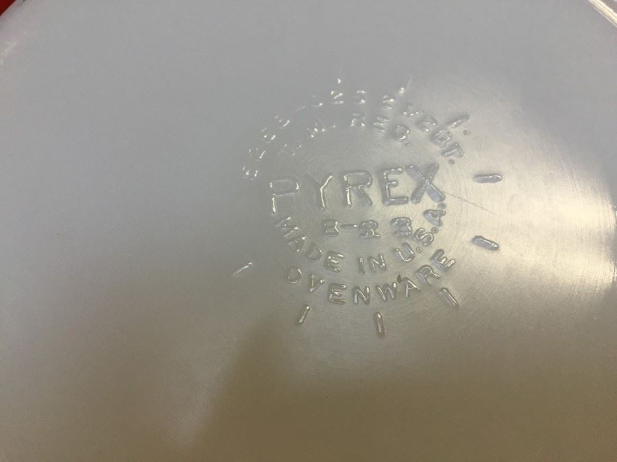 Red Pyrex Bowl With Lid [Photo 7]