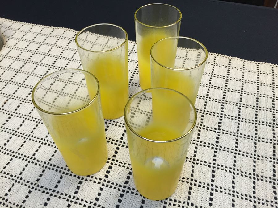 Vintage Yellow Glass Lot [Photo 1]