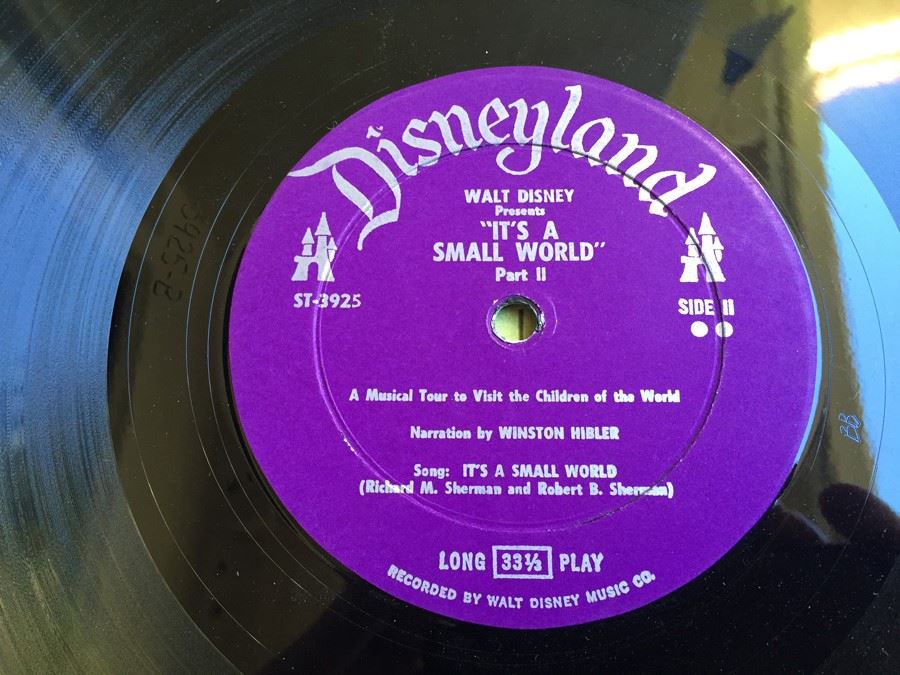 It's A Small World - Disneyland ‎- ST-3925 [Photo 7]