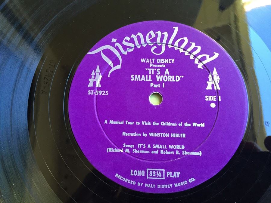 It's A Small World - Disneyland ‎- ST-3925 [Photo 5]