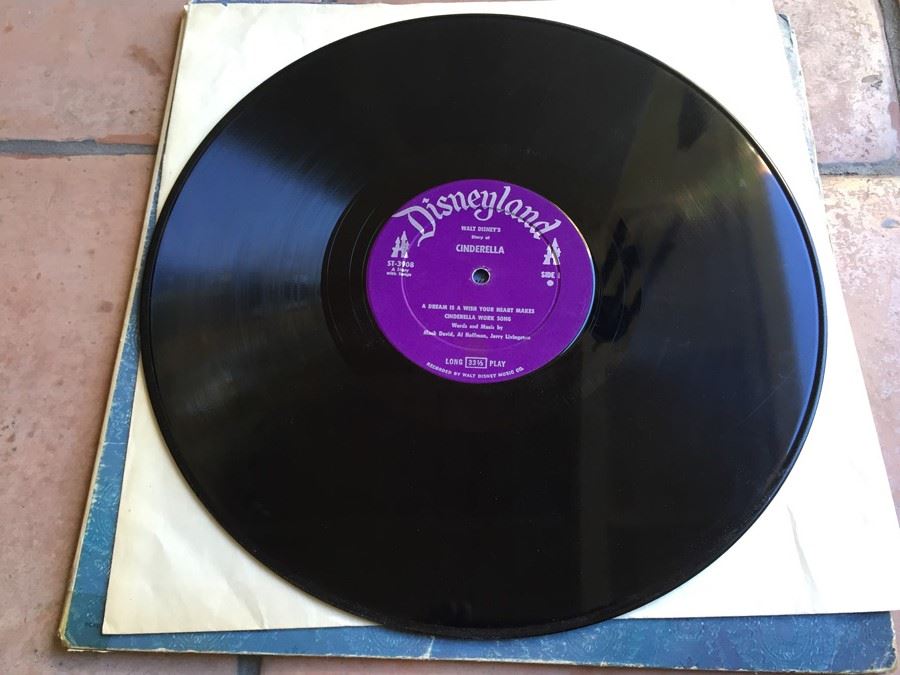Walt Disney's Cinderella - Disneyland ‎- ST-3908 [Photo 3]