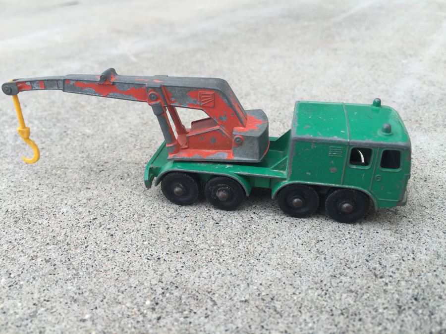 MATCHBOX Cars No. 13 Dodge Wreck Truck And No. 30 8 Wheel Crane [Photo 7]