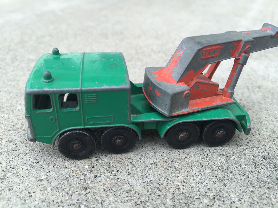 MATCHBOX Cars No. 13 Dodge Wreck Truck And No. 30 8 Wheel Crane [Photo 10]