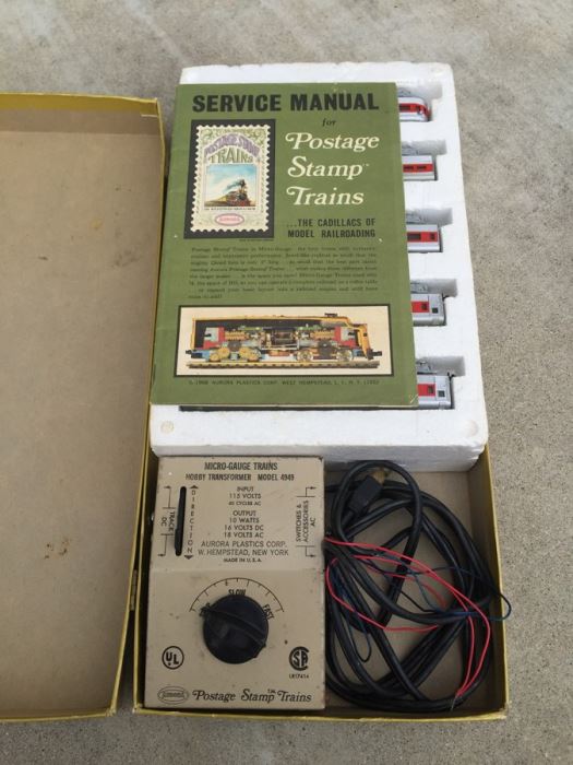 AURORA Micro-Gauge Postage Stamp Trains In Box [Photo 2]