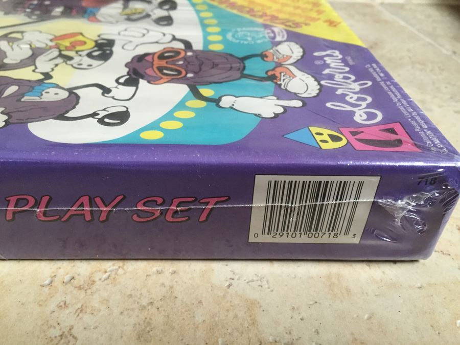 The California Raisins Colorforms Play Set Sealed [Photo 4]