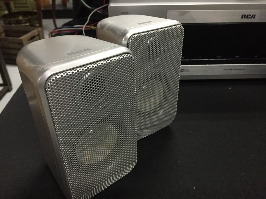 RCA RT2760 Home Theatre Stereo Receiver [Photo 4]