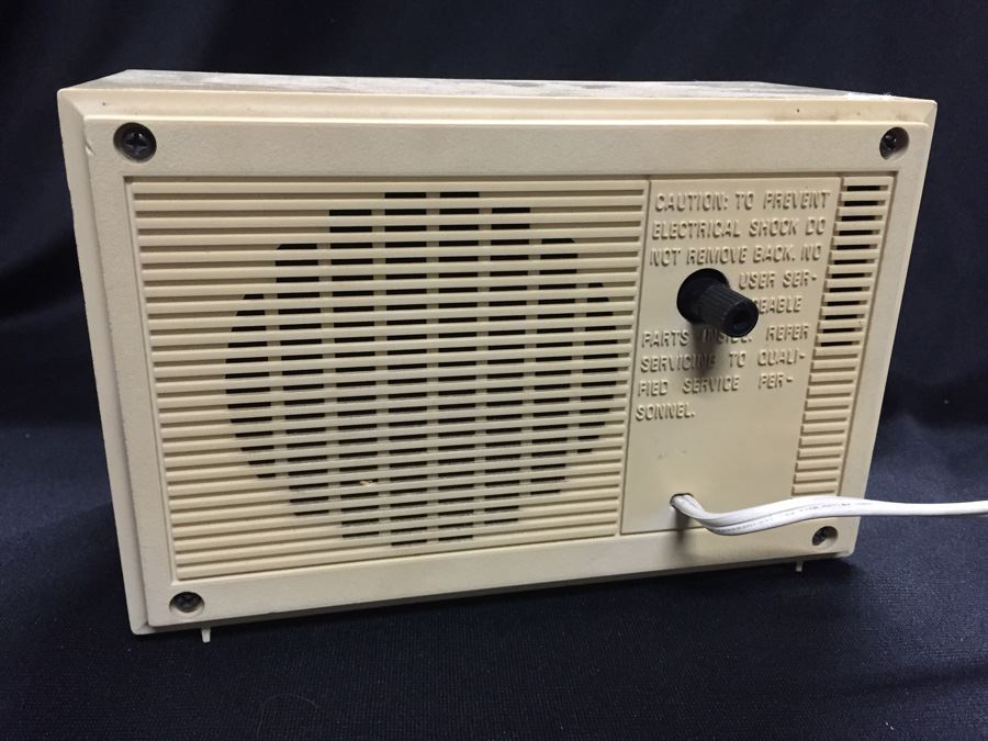 Vintage General Electric Radio Alarm Clock [Photo 7]