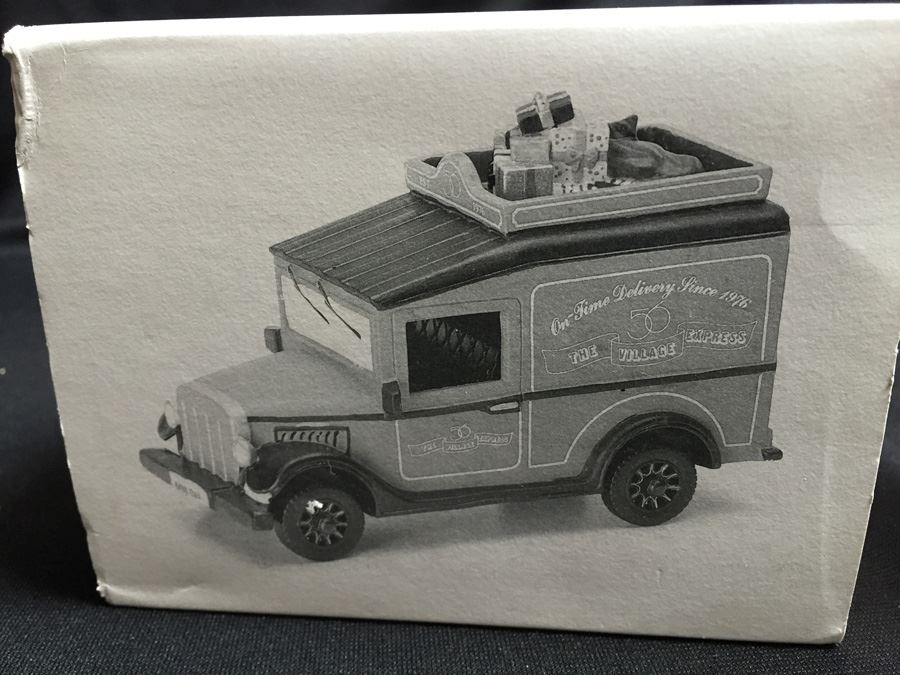 Department 56 Heritage Village Collection [Photo 4]