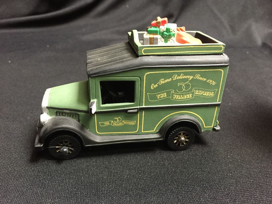 Department 56 Heritage Village Collection [Photo 3]