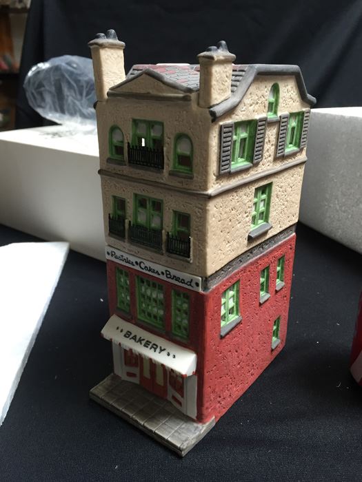 Department 56 Heritage Village Collection [Photo 4]