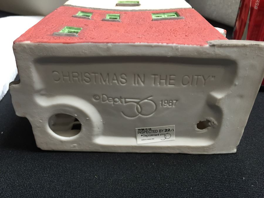 Department 56 Heritage Village Collection [Photo 6]