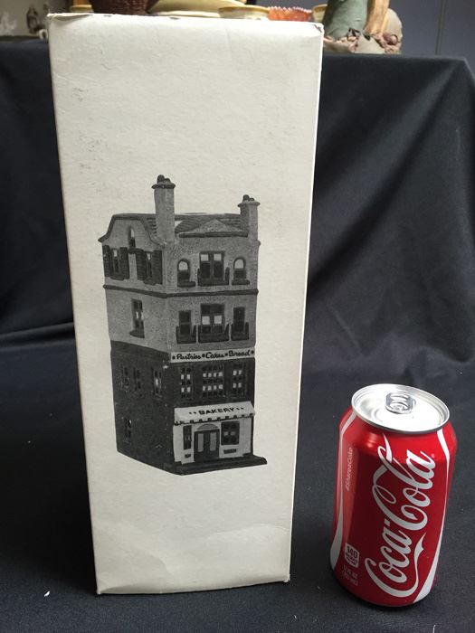 Department 56 Heritage Village Collection [Photo 1]