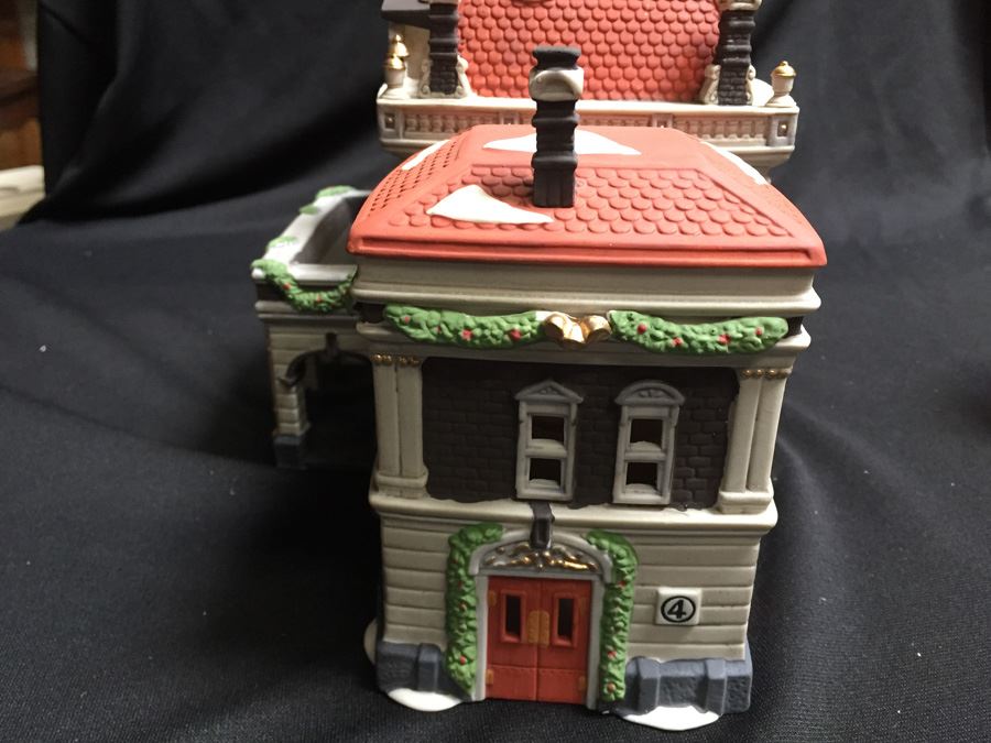 Department 56 Heritage Village Collection [Photo 7]