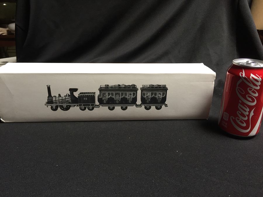 Department 56 Heritage Village Collection [Photo 1]