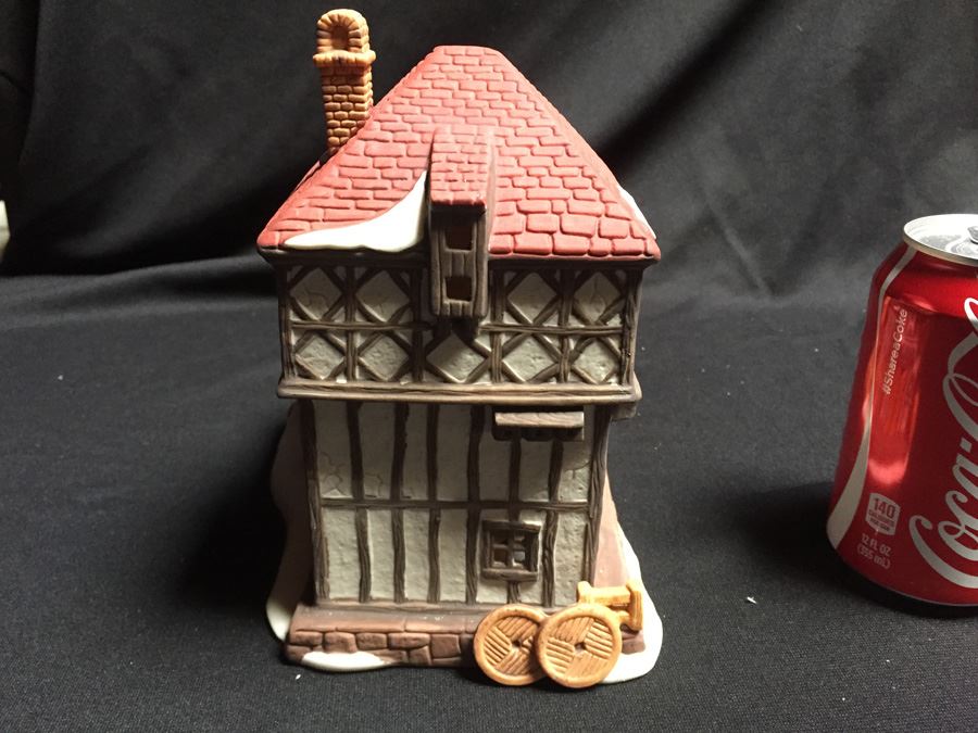 Department 56 Heritage Village Collection [Photo 8]
