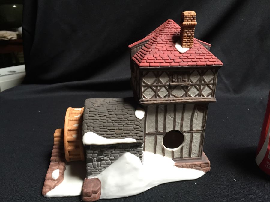 Department 56 Heritage Village Collection [Photo 7]