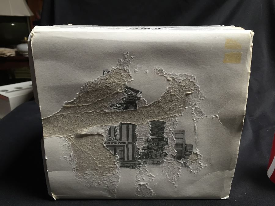 Department 56 Heritage Village Collection [Photo 2]