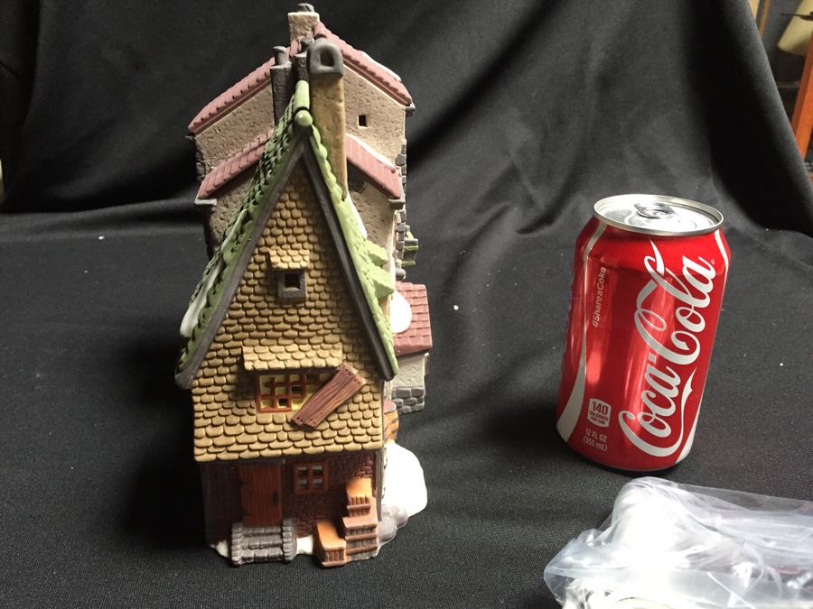 Department 56 Heritage Village Collection [Photo 8]